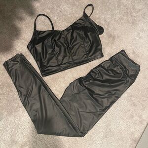 Faux leather Offline by Aerie stretch workout gear. Size: Medium.